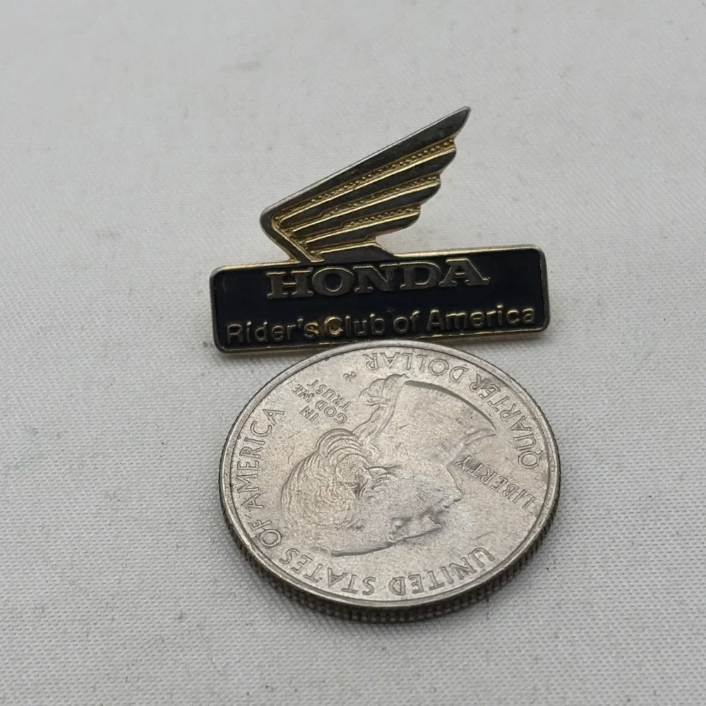 Honda Motorcycles Rider’s Club Of America Lapel Hat Pin Gold Tone Wing 2001
